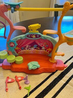2006 Hasbro Littlest Pet Shop LPS Tricks & Talent Show Playset Toy Stage Only